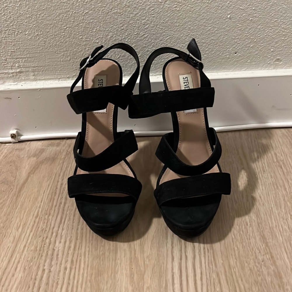 Black Steve Madden Heels - size 7.5